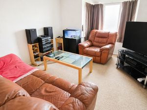 Sitting Room- click for photo gallery